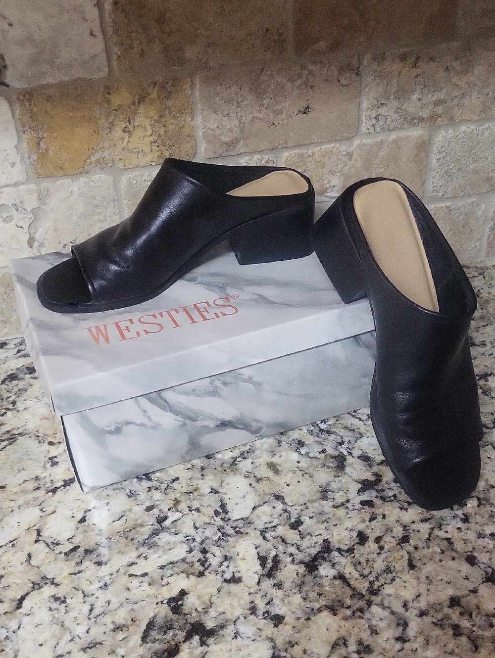 Westies Black Slip-On Sandals Shoes Sz 6.5